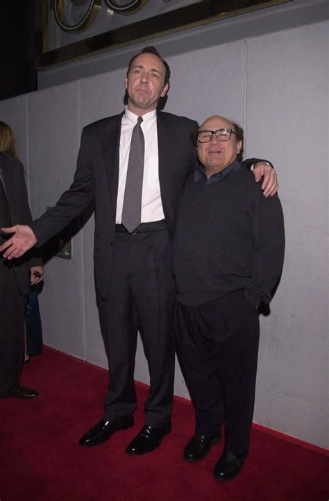 danny de vito größe|Danny DeVito Height: How 4’10” Shaped His Iconic Hollywood。